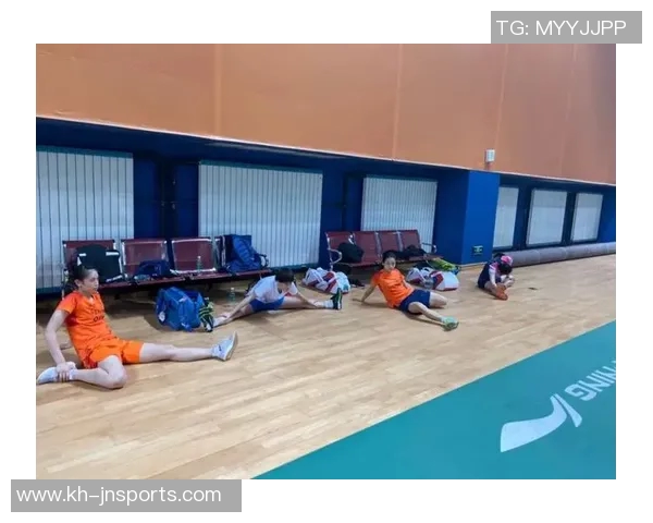 武汉羽毛球队与重庆羽毛球队赛后复盘分析比赛经验与教训总结